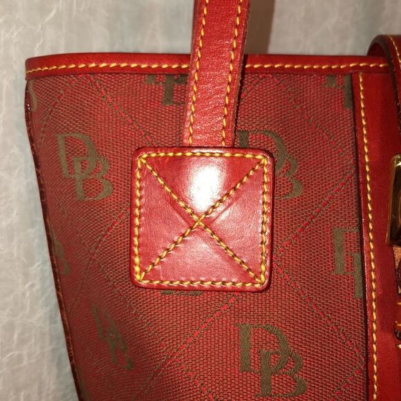 Dooney & Bourke Red Canvas Leather Combo DB Logo Bucket Shoulder Bag Purse - Picture 5 of 15